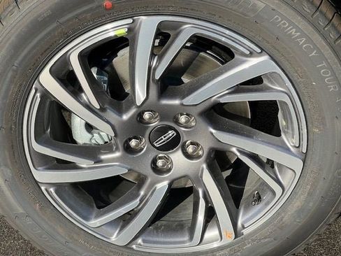 New 2026 Lincoln Corsair Premiere image 16