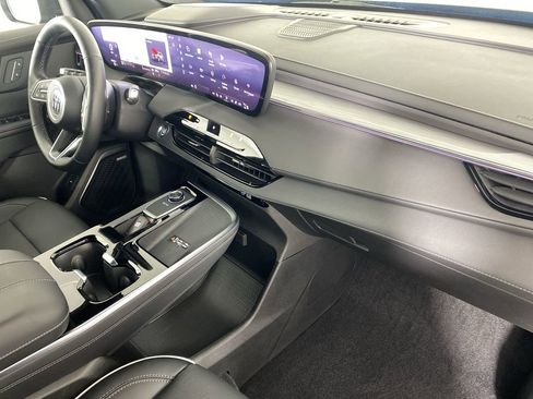 Used 2025 Buick Enclave Preferred image 30