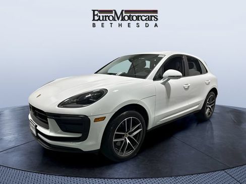 Used 2024 Porsche Macan AWD/4WD image 1