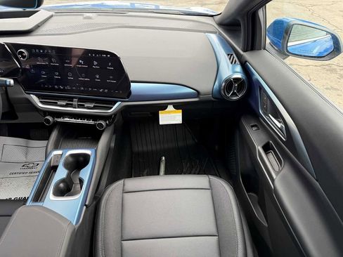 New 2026 Chevrolet Equinox EV LT image 38