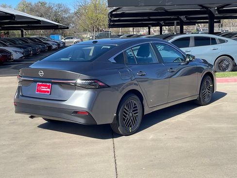 New 2026 Nissan Sentra SV w/ SV Convenience Package FWD image 5