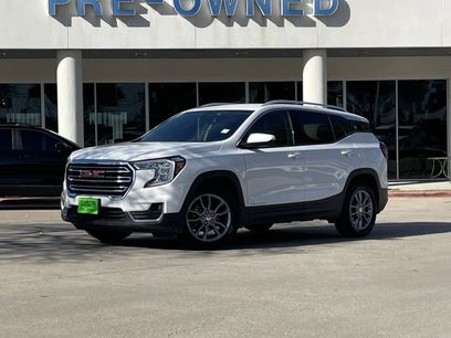 Used 2024 GMC Terrain SLT