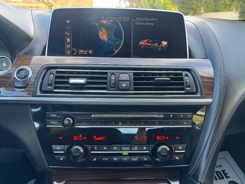 Used 2017 BMW 640i Convertible image 18