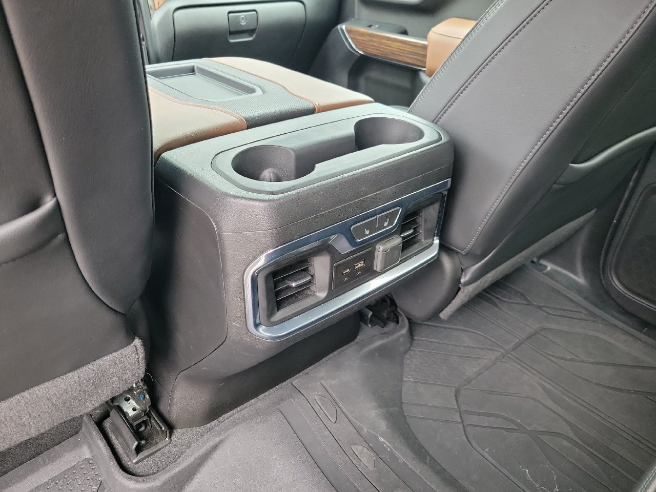 Certified 2022 Chevrolet Silverado 2500 High Country AWD/4WD image 11
