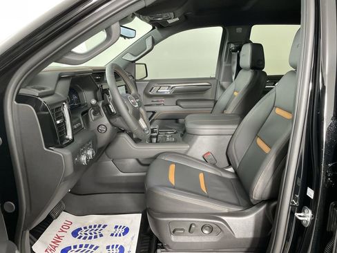Used 2024 GMC Sierra 1500 AT4 w/ Technology Package image 19