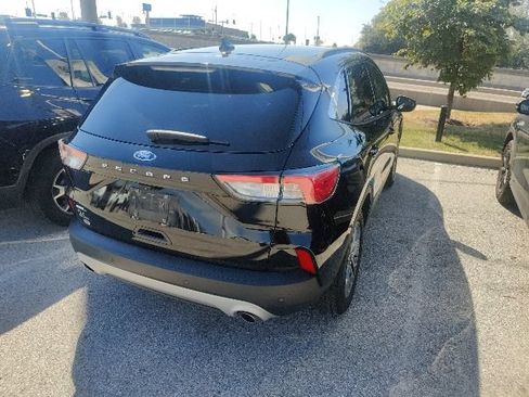 Used 2022 Ford Escape SEL w/ Technology Package FWD image 13