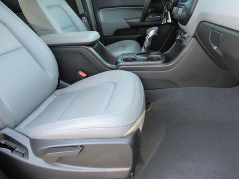 Used 2022 Chevrolet Colorado W/T w/ Custom Special Edition image 10