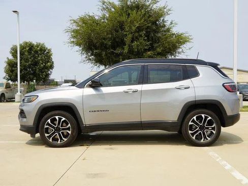Certified 2024 Jeep Compass Limited AWD/4WD image 4