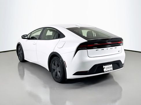 Used 2023 Toyota Prius LE FWD image 7