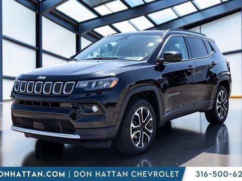 Used 2022 Jeep Compass Limited AWD/4WD image 21