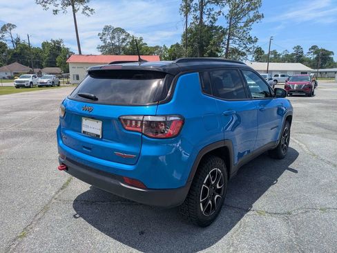 Certified 2025 Jeep Compass Trailhawk AWD/4WD image 4