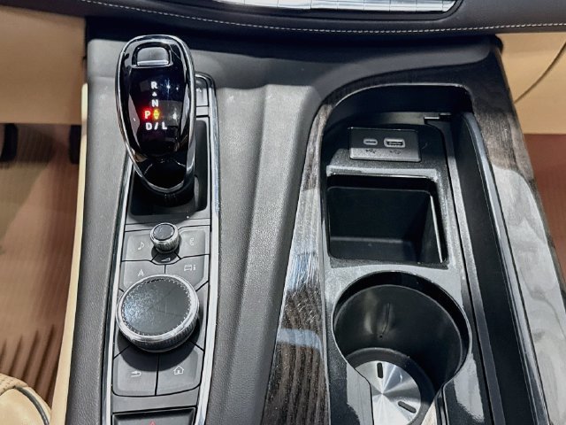 Used 2023 Cadillac Escalade Premium Luxury w/ LPO, Floor Liner Package AWD/4WD image 15