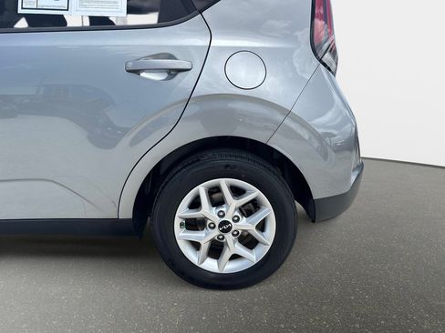 Used 2024 Kia Soul LX w/ Option Group 015 FWD image 10
