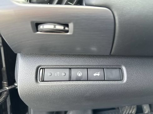 Used 2025 Nissan Pathfinder SL w/ Cargo Package FWD image 12