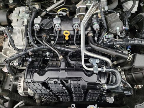 Used 2024 Nissan Altima 2.5 SV image 30