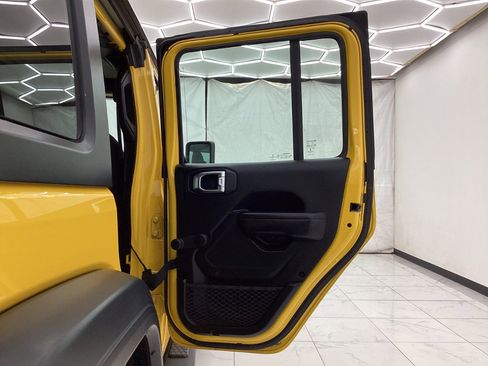 Used 2018 Jeep Wrangler Unlimited Sport image 25