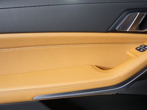 Used 2026 BMW X7 xDrive40i w/ M Sport Package image 14