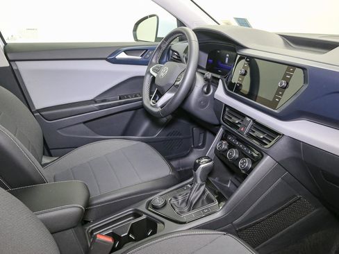 Certified 2023 Volkswagen Taos SE w/ Panoramic Sunroof Package AWD/4WD image 22
