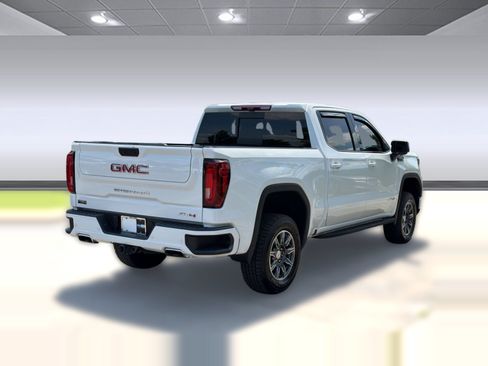 Used 2024 GMC Sierra 1500 AT4 w/ Technology Package AWD/4WD image 9