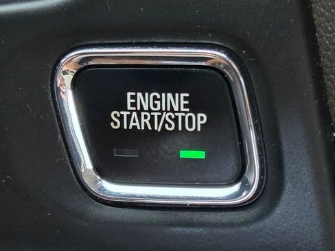 Used 2019 GMC Acadia Denali w/ Technology Package FWD image 31