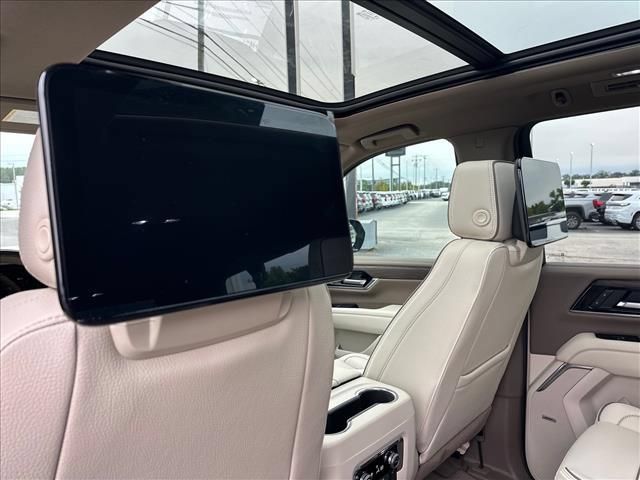 New 2026 GMC Yukon XL Denali w/ Denali Reserve Package AWD/4WD image 26