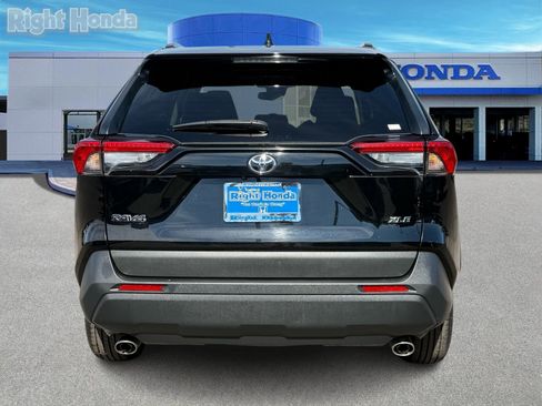 Used 2024 Toyota RAV4 XLE image 6