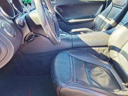 Used 2009 Pontiac Solstice GXP w/ Premium Package RWD image 8
