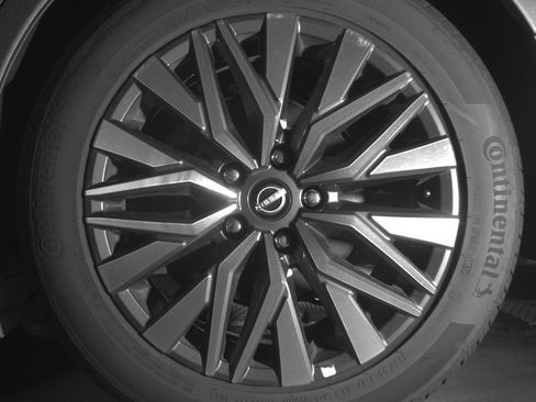 Used 2025 Nissan Altima 2.5 SV image 14