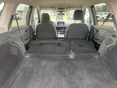 Used 2023 Nissan Rogue SV image 45