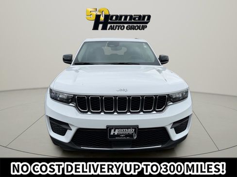 Used 2023 Jeep Grand Cherokee Laredo w/ Luxury Tech Group I AWD/4WD image 8