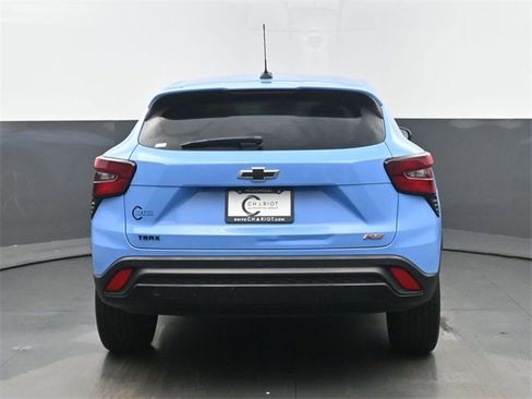 Certified 2024 Chevrolet Trax RS w/ Driver Confidence Package image 5
