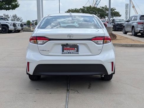 Used 2026 Toyota Corolla LE FWD image 7