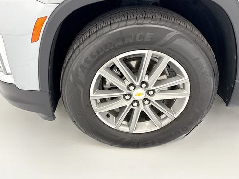 Used 2023 Chevrolet Traverse LT FWD image 28