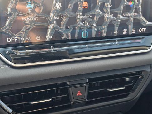 New 2026 Volkswagen Tiguan SE AWD/4WD image 38