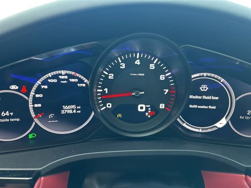 Used 2023 Porsche Cayenne Platinum Edition image 40