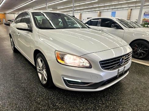 Used 2015 Volvo S60 T5 Premier Plus image 3