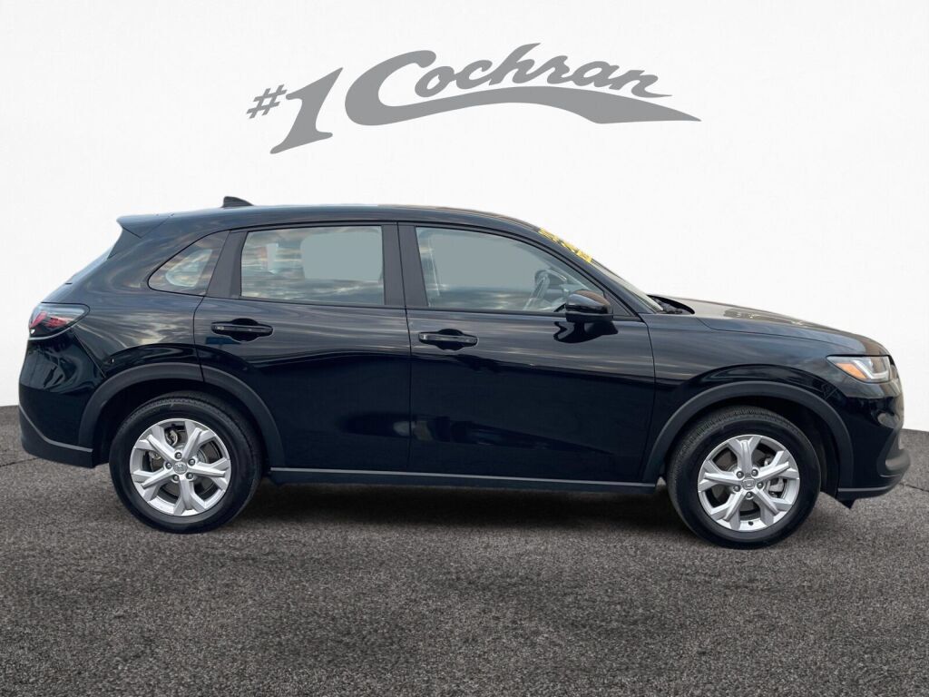 Used 2023 Honda HR-V LX image 8