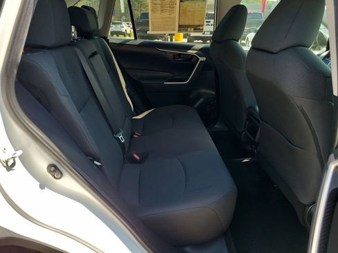 Used 2021 Toyota RAV4 LE image 36