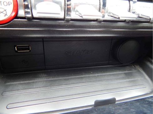 Used 2015 Ford Mustang Premium image 37