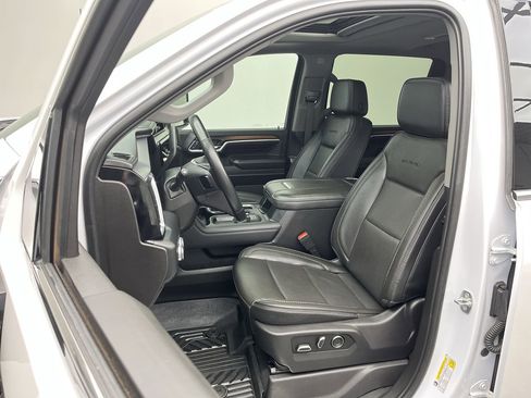 Certified 2024 GMC Sierra 3500 Denali w/ Technology Package image 12