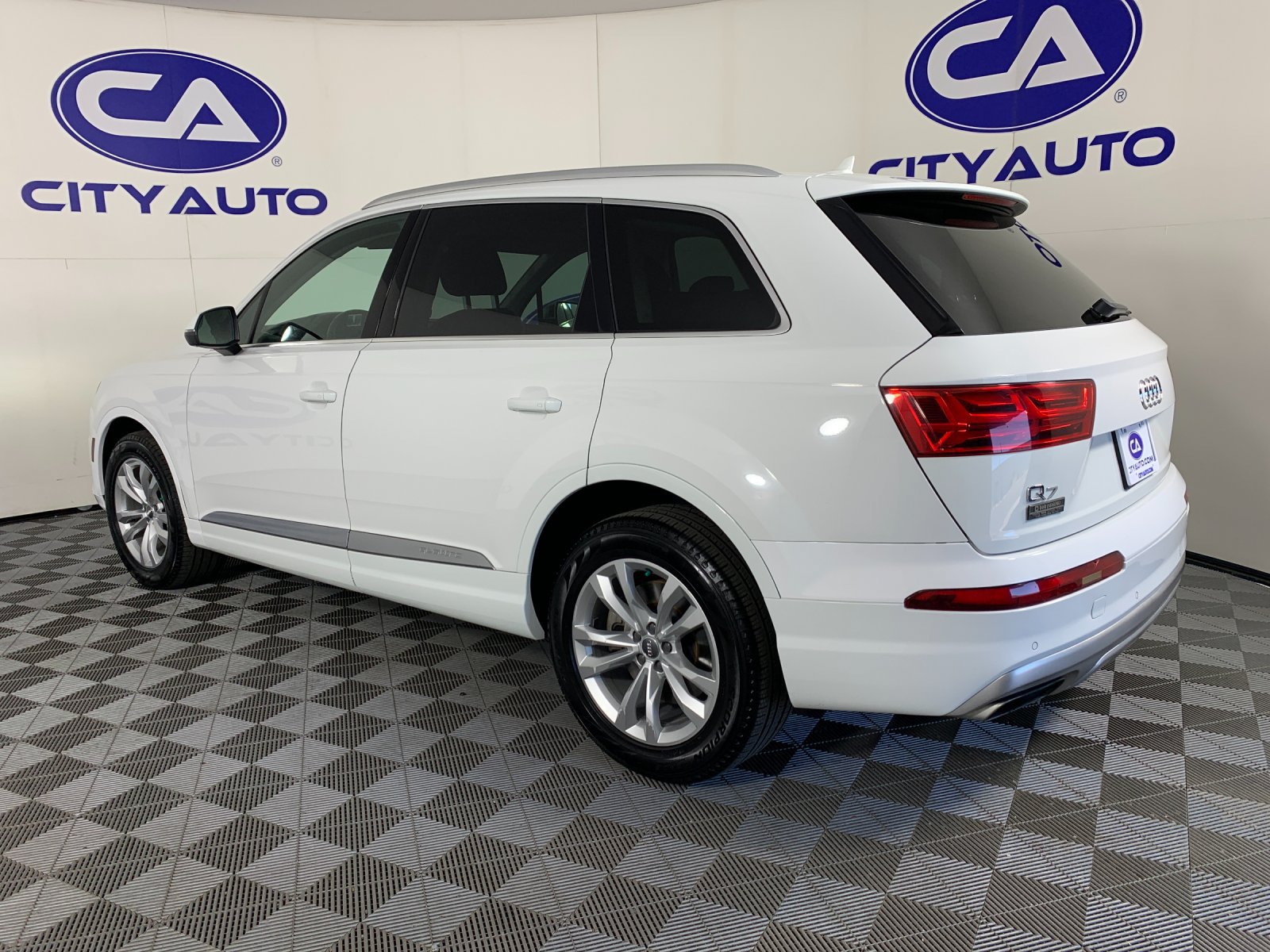 Used 2019 Audi Q7 3.0T Premium Plus AWD/4WD image 5
