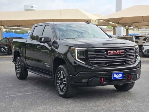 Certified 2025 GMC Sierra 1500 AT4 w/ AT4 Premium Package AWD/4WD image 3