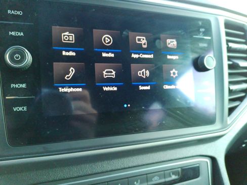Used 2020 Volkswagen Atlas Cross Sport SE AWD/4WD image 23