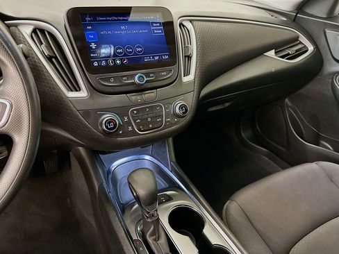 Used 2024 Chevrolet Malibu LT FWD image 26
