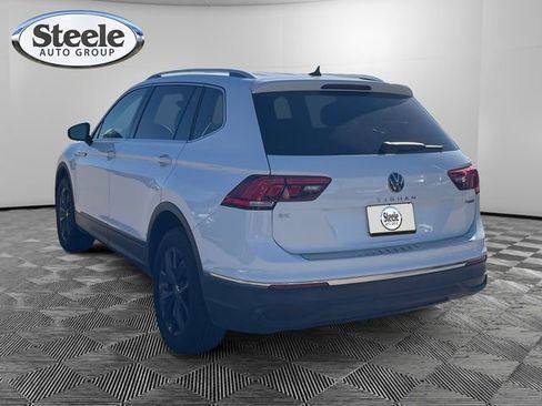 New 2024 Volkswagen Tiguan SE image 3