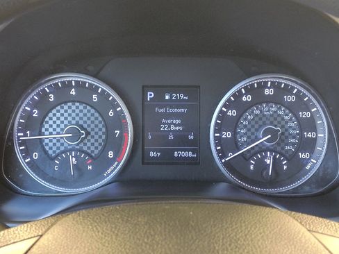 Used 2020 Hyundai Elantra SE image 23