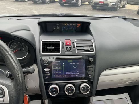 Used 2017 Subaru Forester 2.5i Premium w/ All-Weather Package AWD/4WD image 17