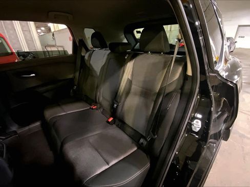 Used 2023 Nissan Rogue SV image 21