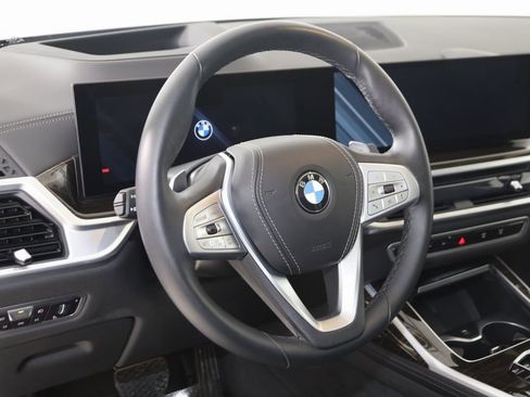 Used 2023 BMW X7 xDrive40i w/ Premium Package image 6