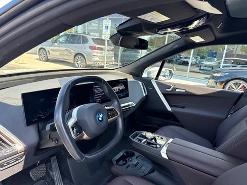 Used 2024 BMW iX xDrive50 w/ Premium Package AWD/4WD image 12